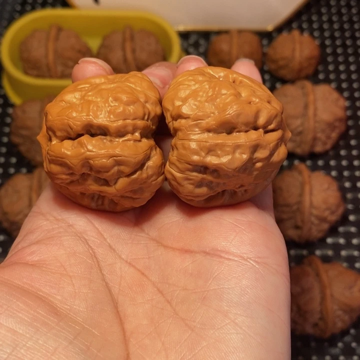 文玩核桃把件四开八腿