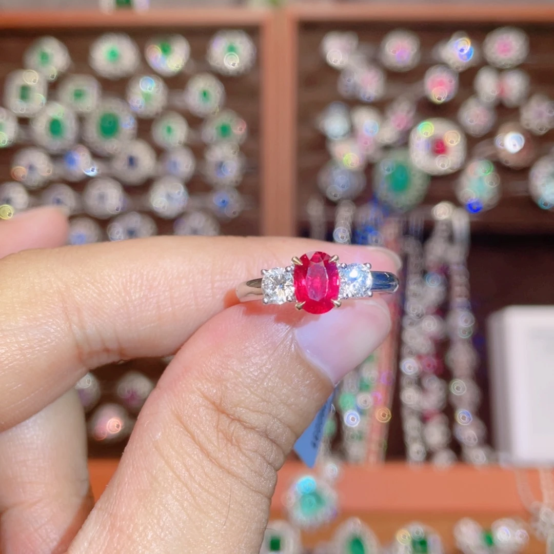 戒指红宝石18K金镶嵌1.01ct 无烧鸽血