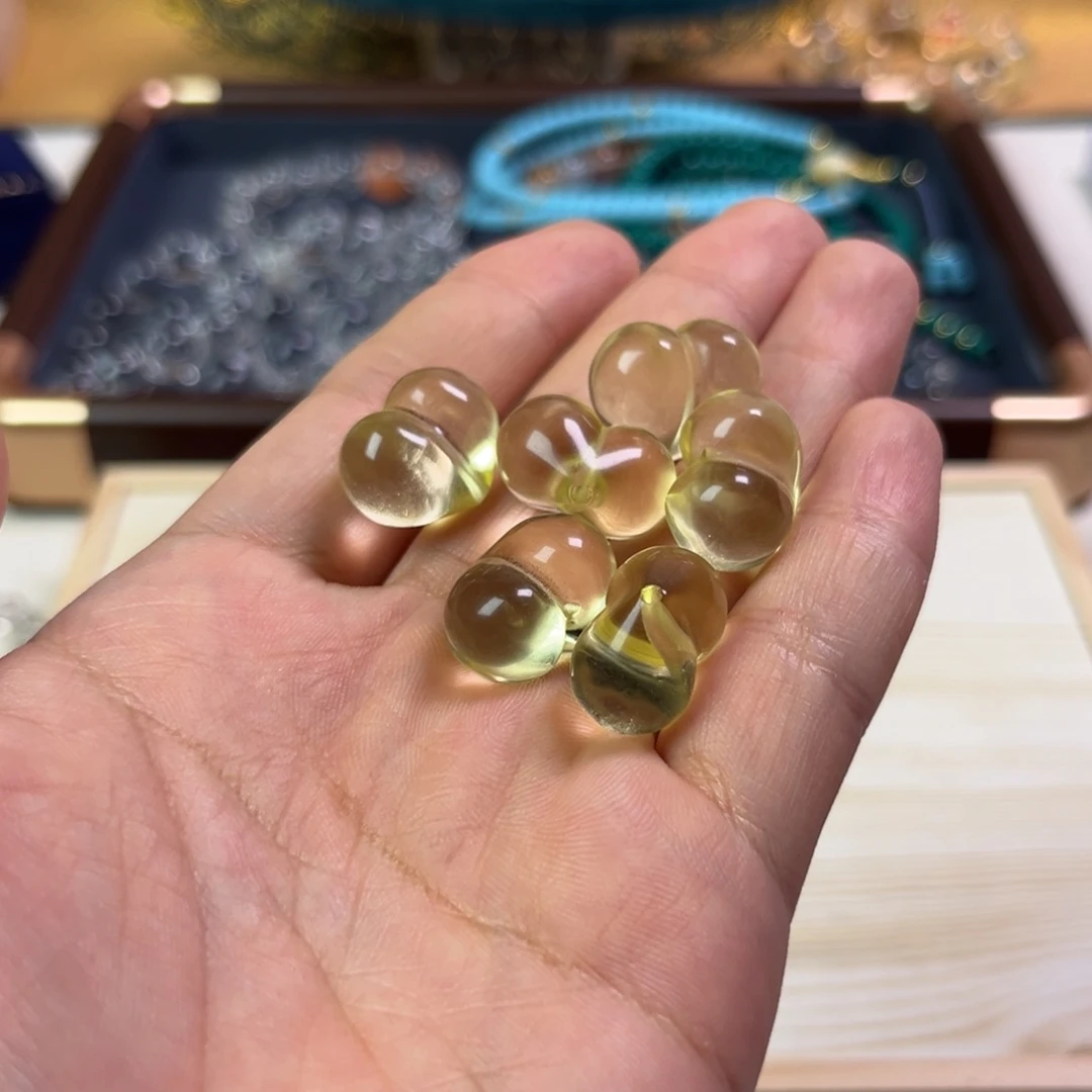 【闪购商品】水晶手链未镶嵌黄小屁桃