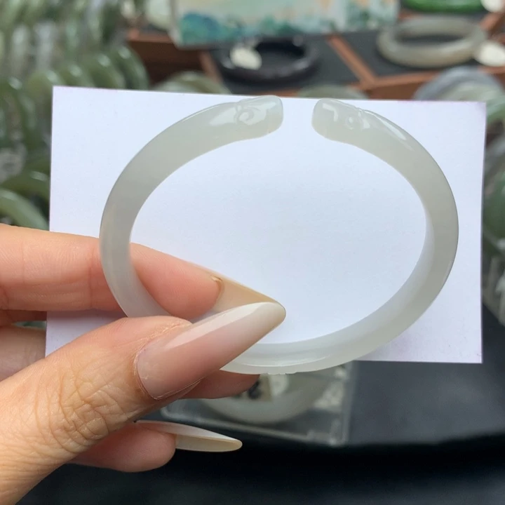 未镶嵌手镯和田玉52 53