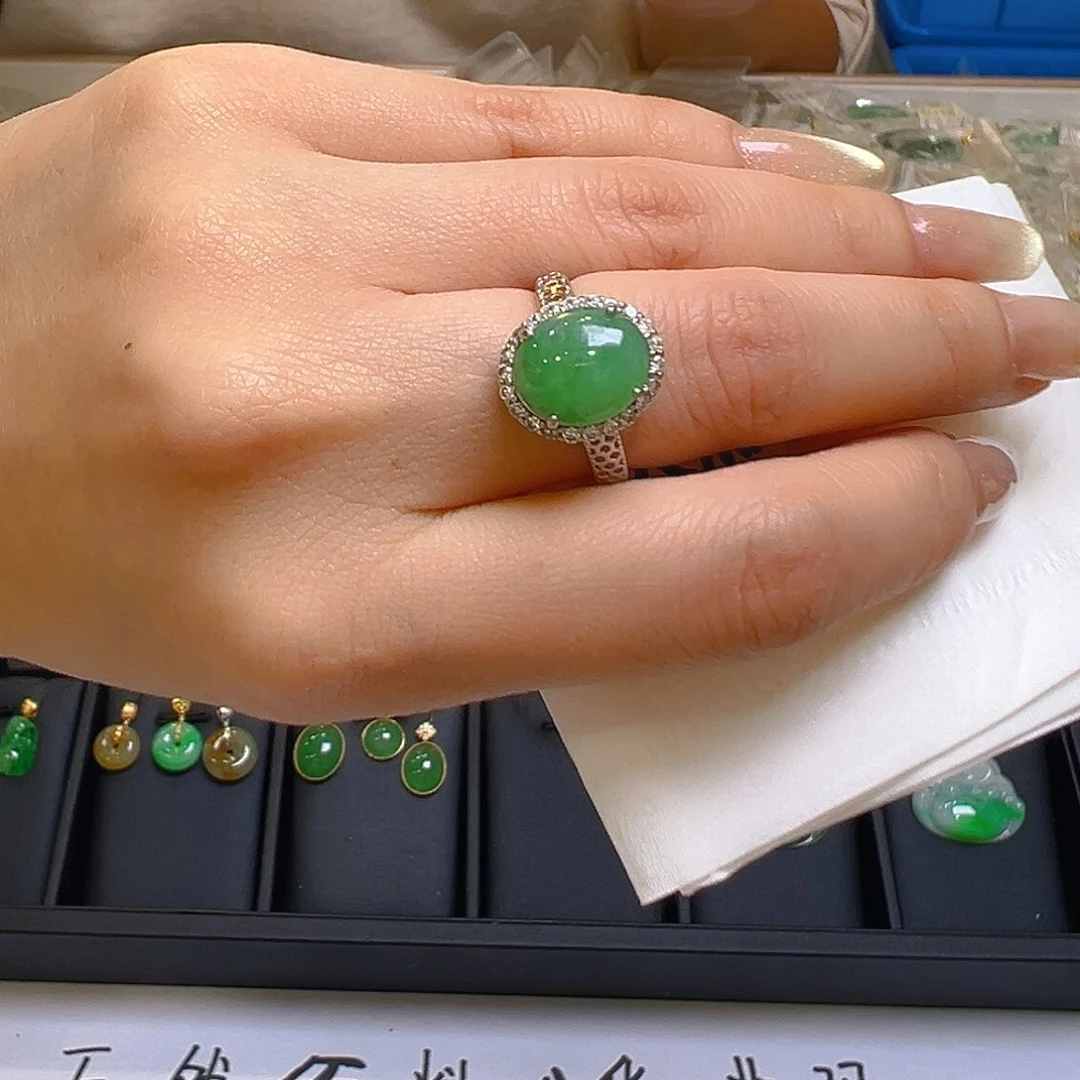 翡翠颈饰银S925镶嵌翡翠