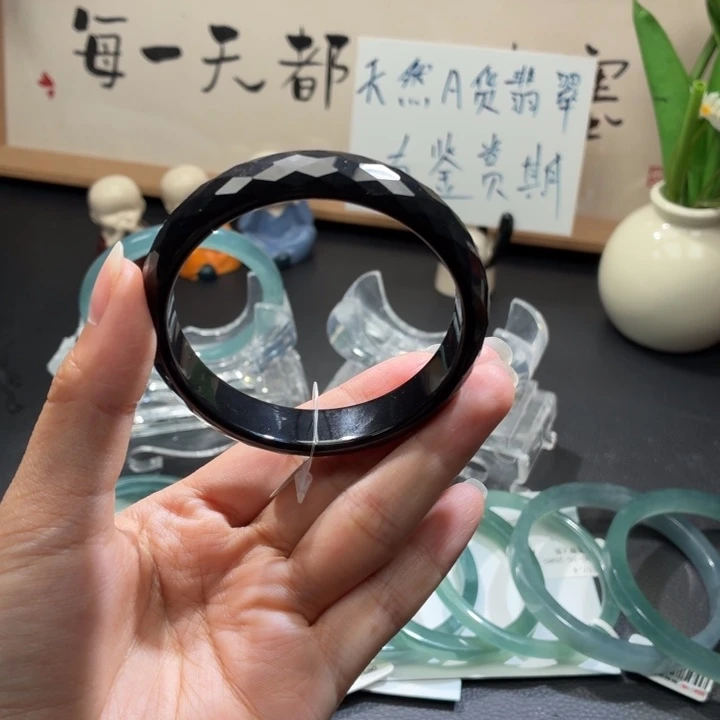 未镶嵌手镯翡翠乌鸡手镯