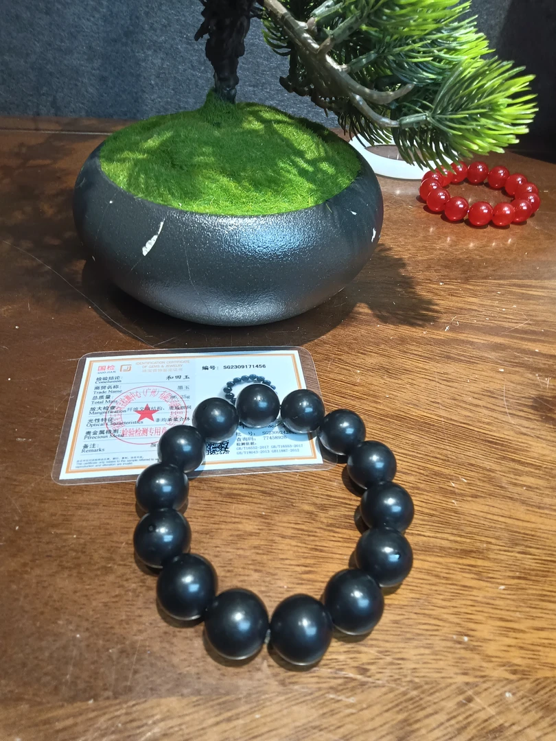 精品墨玉圆珠手串