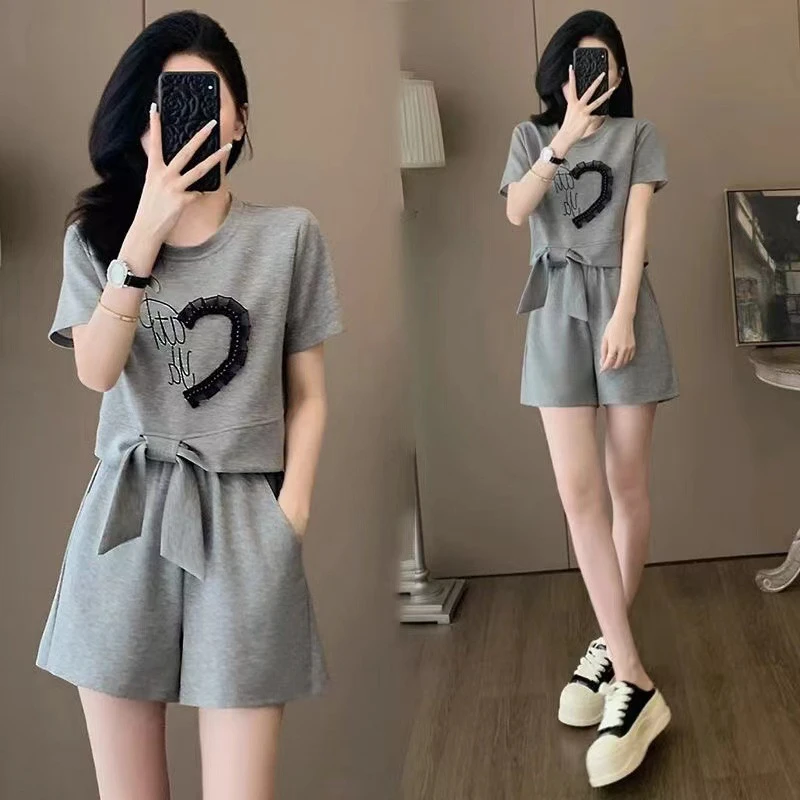 休闲运动套装女夏季2025新款网红小个子时尚短袖短裤跑步服两件套