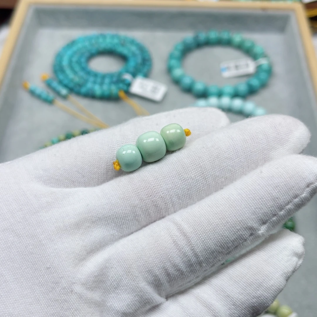 绿松石未镶嵌挂件