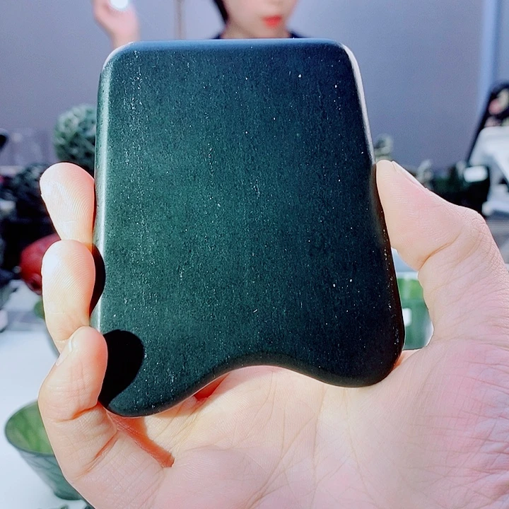 未镶嵌和田玉（青玉）把件