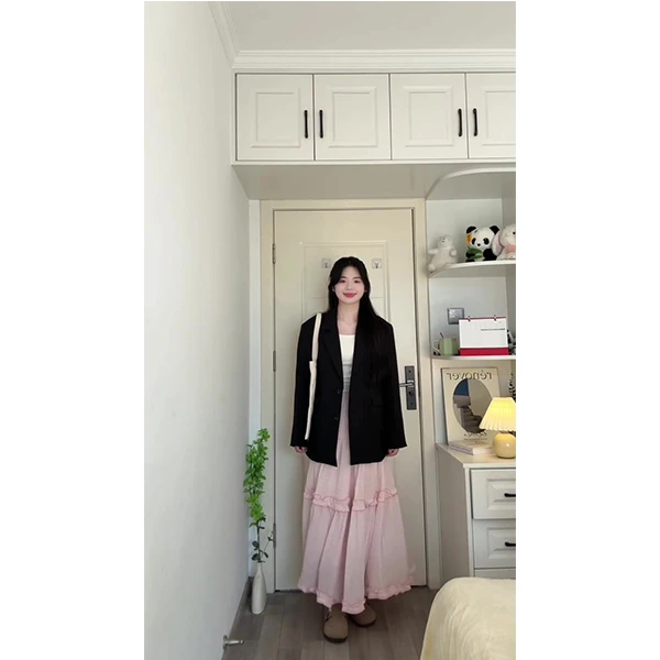 黑色西装外套女春秋新款高级感百搭显瘦小西装粉色半身裙两件套装
