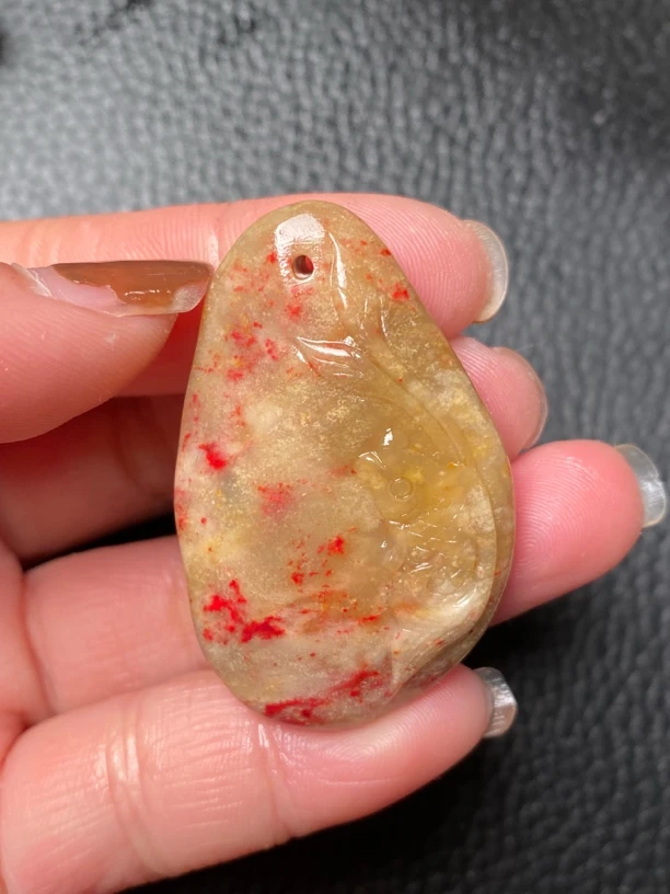 昌化田黄鸡血石年年有余