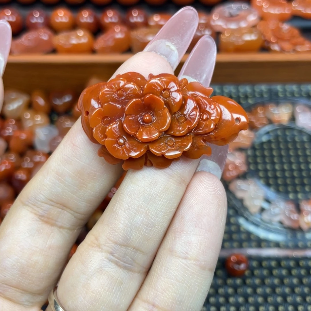 南红玛瑙未镶嵌颈饰花团锦簇