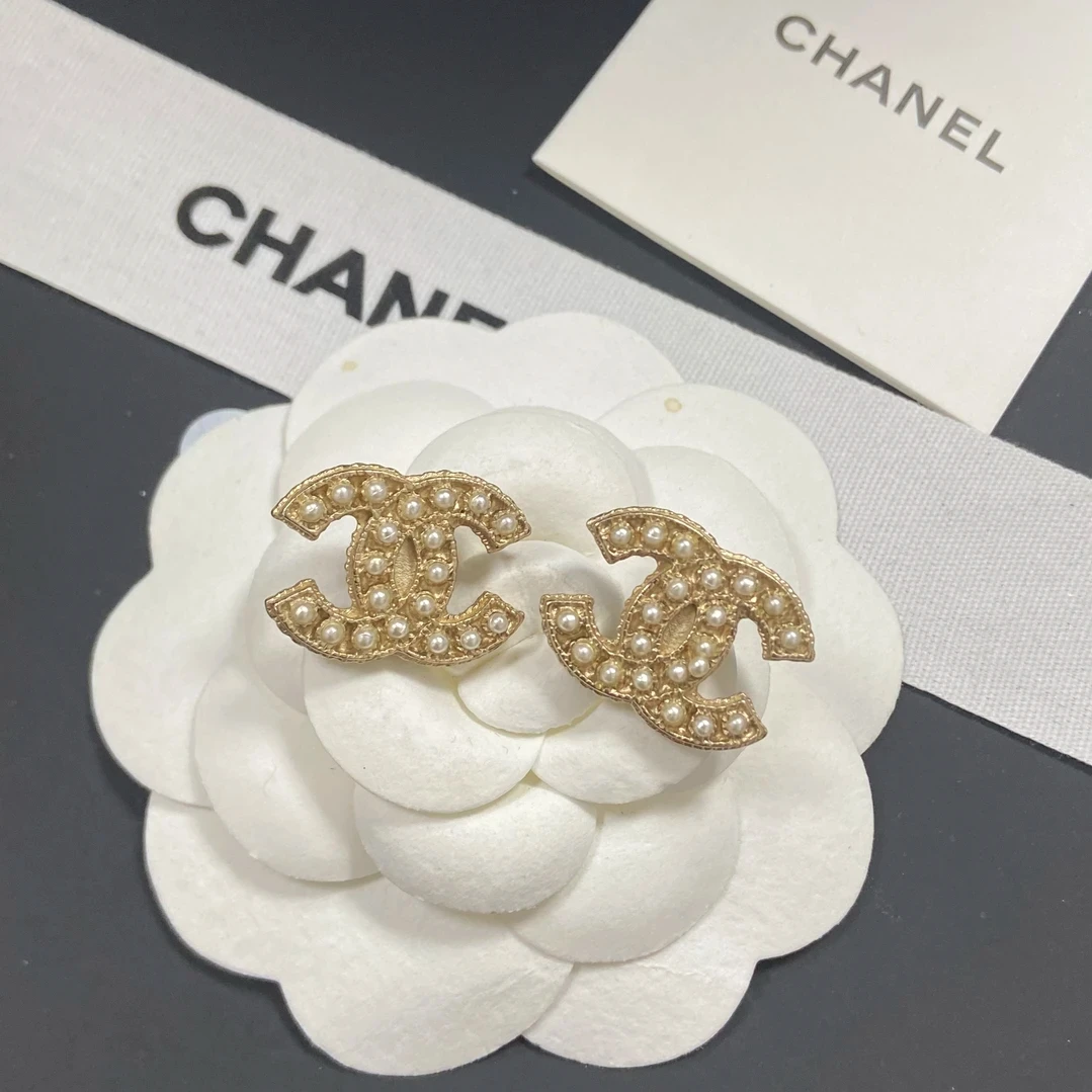 99新 Chanel/香奈儿 耳钉中号经典珠珠双C精致
