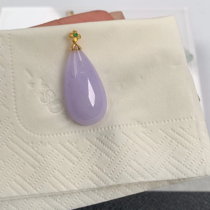 翡翠颈饰18K金镶嵌Y**Z水滴