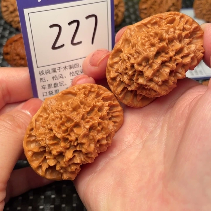 文玩核桃把件53官帽227