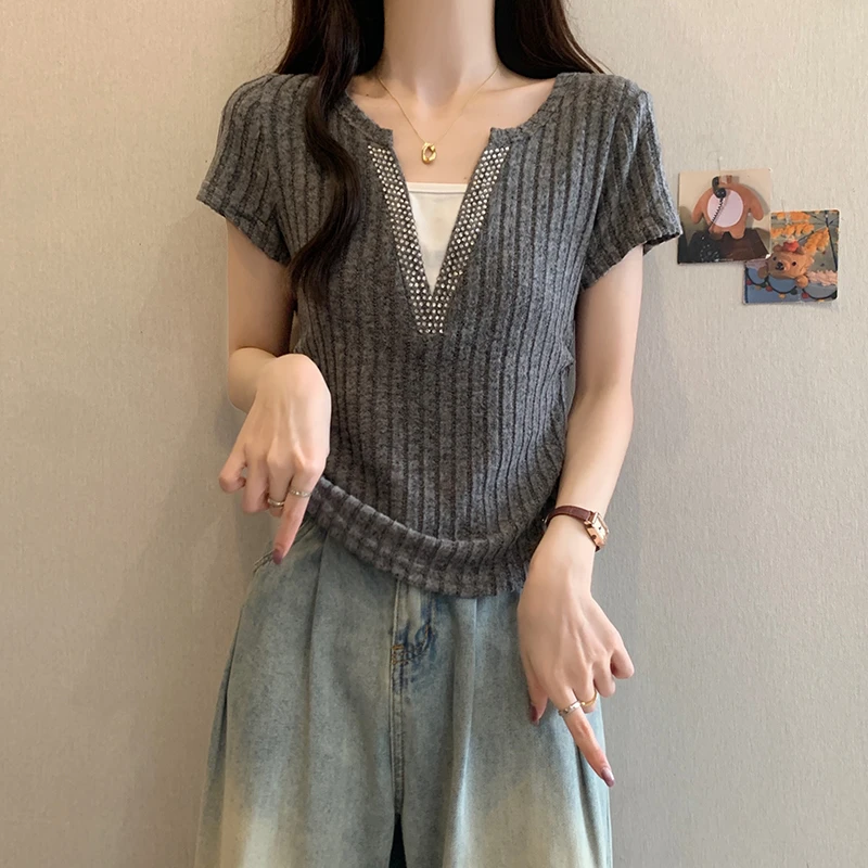 yoewshean/羽媗夏季微胖mm大码女装新款V领短袖t恤正肩修身显瘦