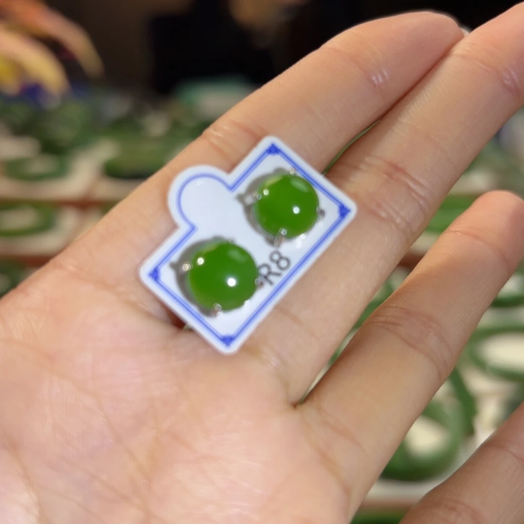 银S925镶嵌和田玉（碧玉）耳饰8.5m