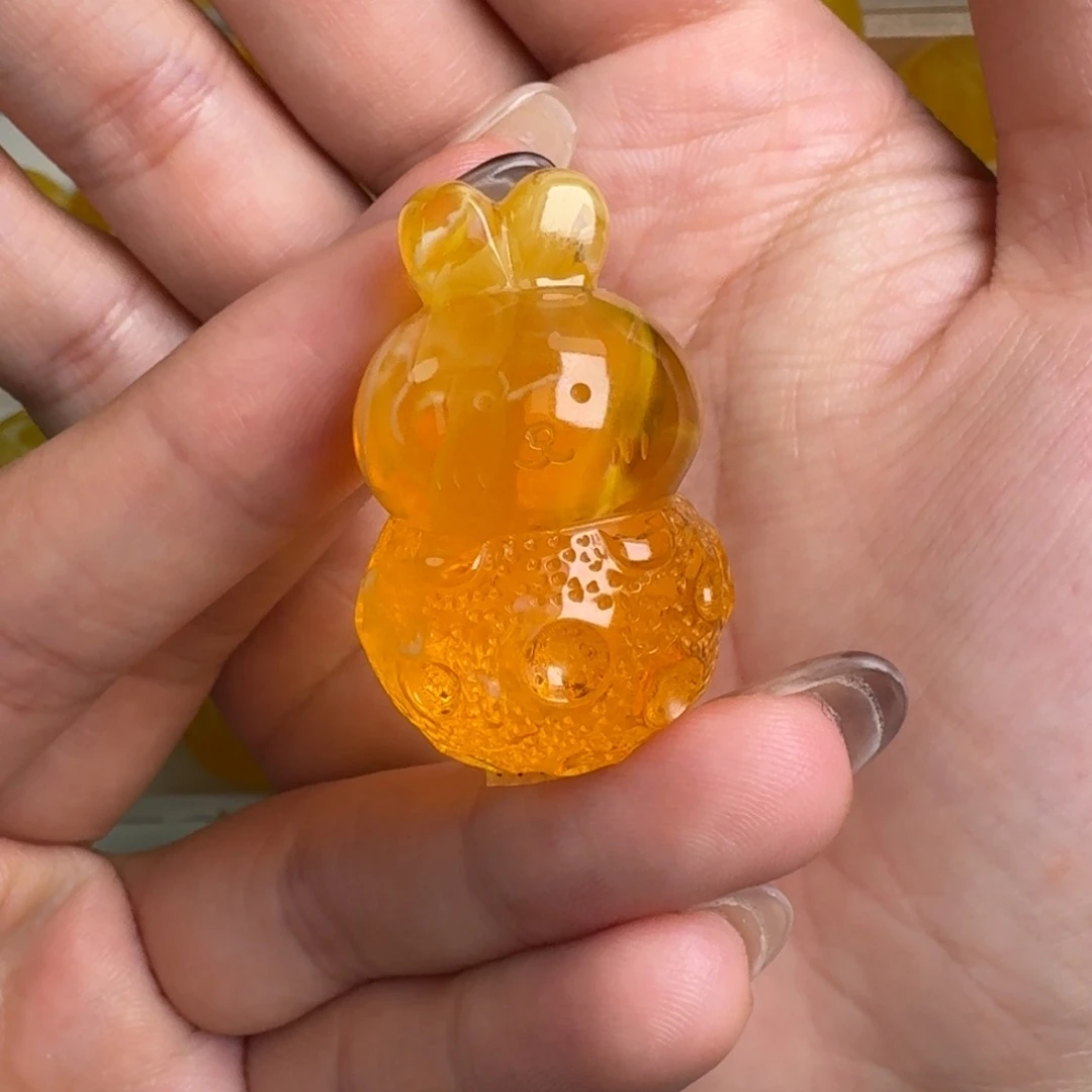 蜜蜡未镶嵌颈饰无优化无烤色无补胶无覆膜无辐照无煮蜜