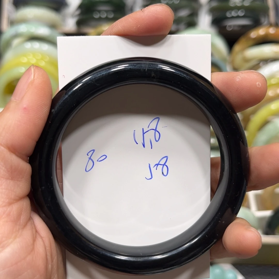 蛇纹石玉手镯未镶嵌剑*