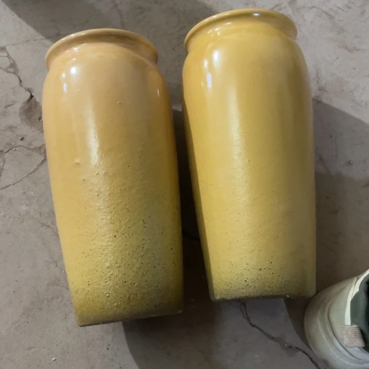 紫砂花盆口径14高度31两只小瑕疵