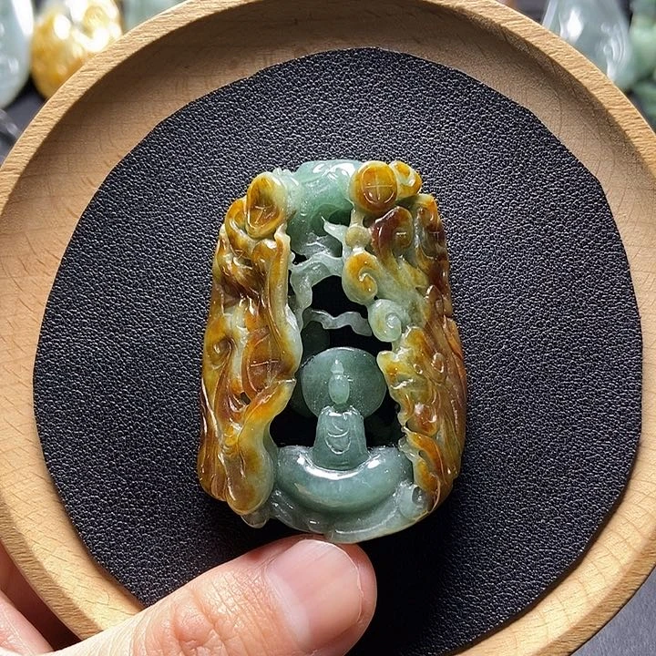 翡翠颈饰未镶嵌杭***家缅甸a货