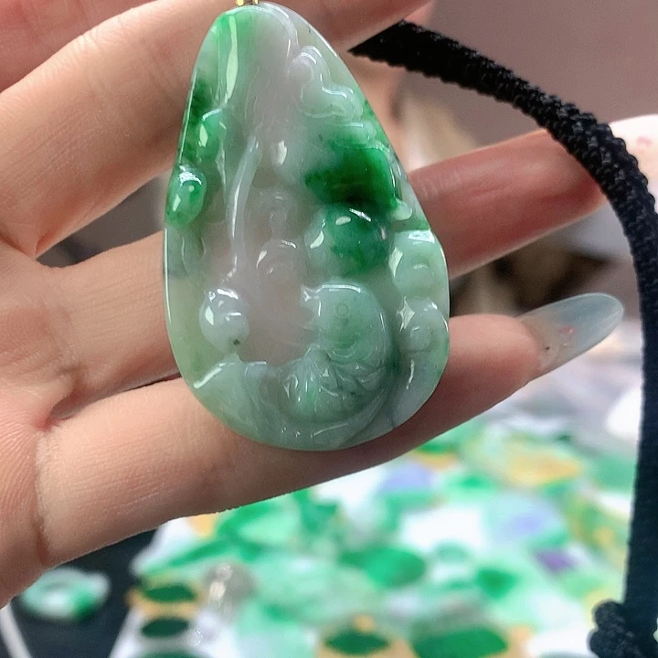 翡翠未镶嵌颈饰翡翠