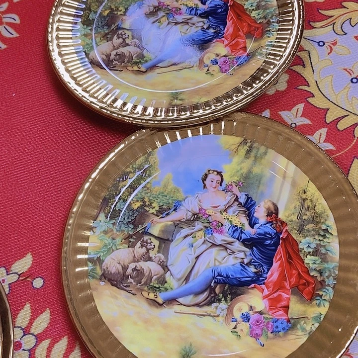 瓷片微瑕2只…………………………………