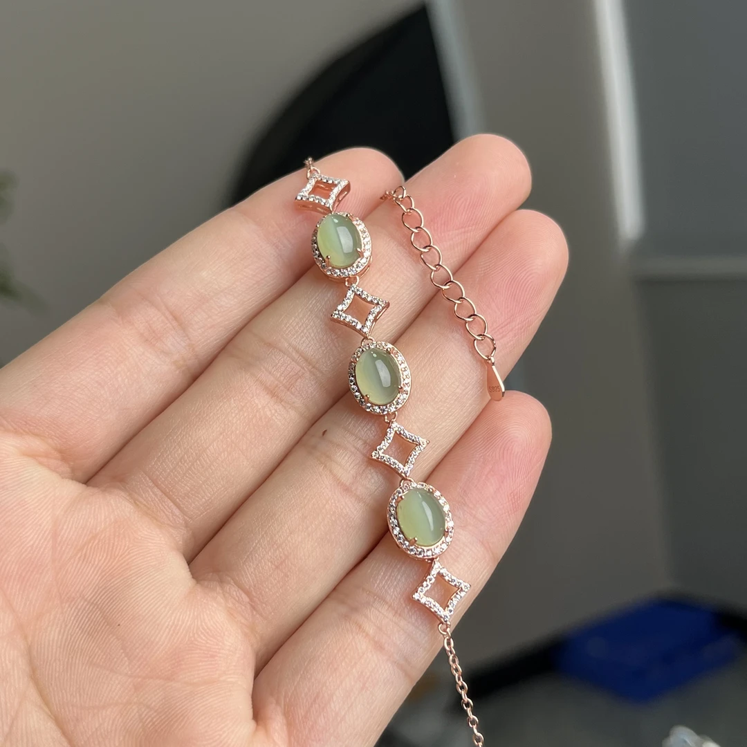 三颗猫眼碧玉蛋面银镶手链