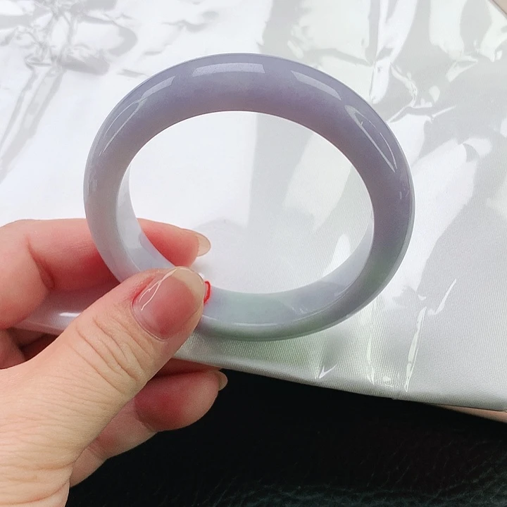 翡翠手镯未镶嵌翡翠124