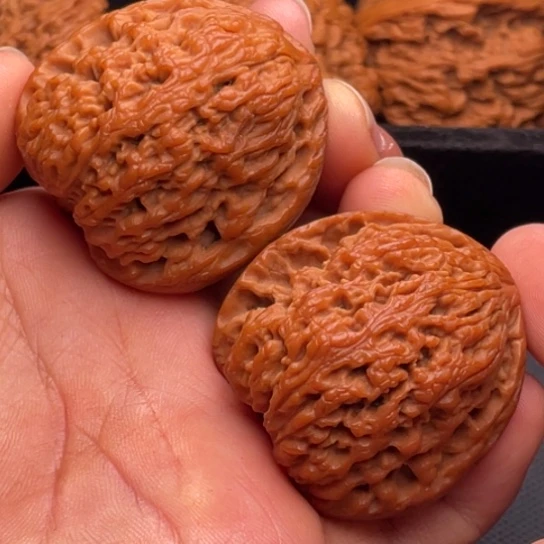 文玩核桃把件秦岭山脉核桃