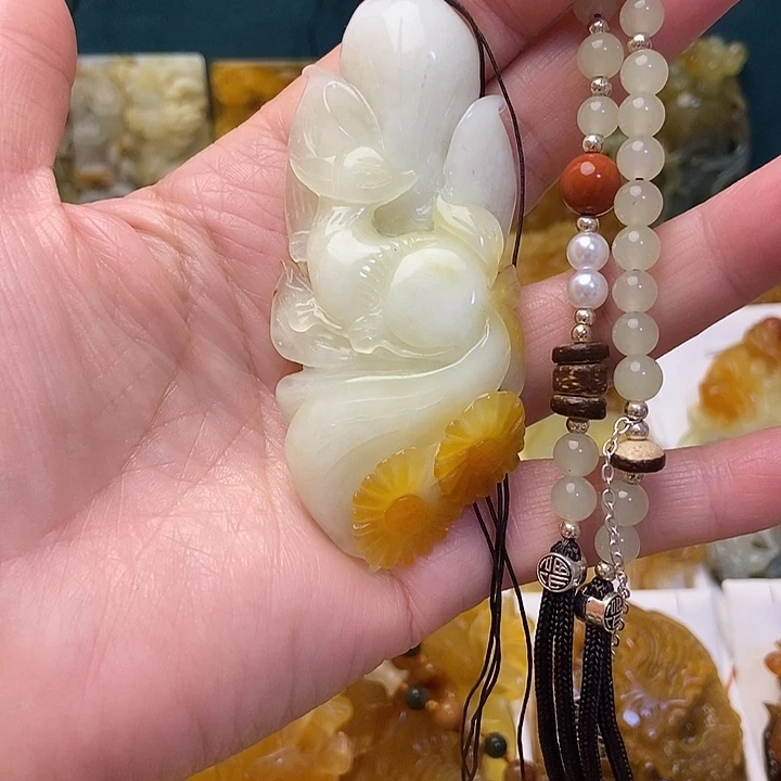 蛇纹石玉合金颈饰