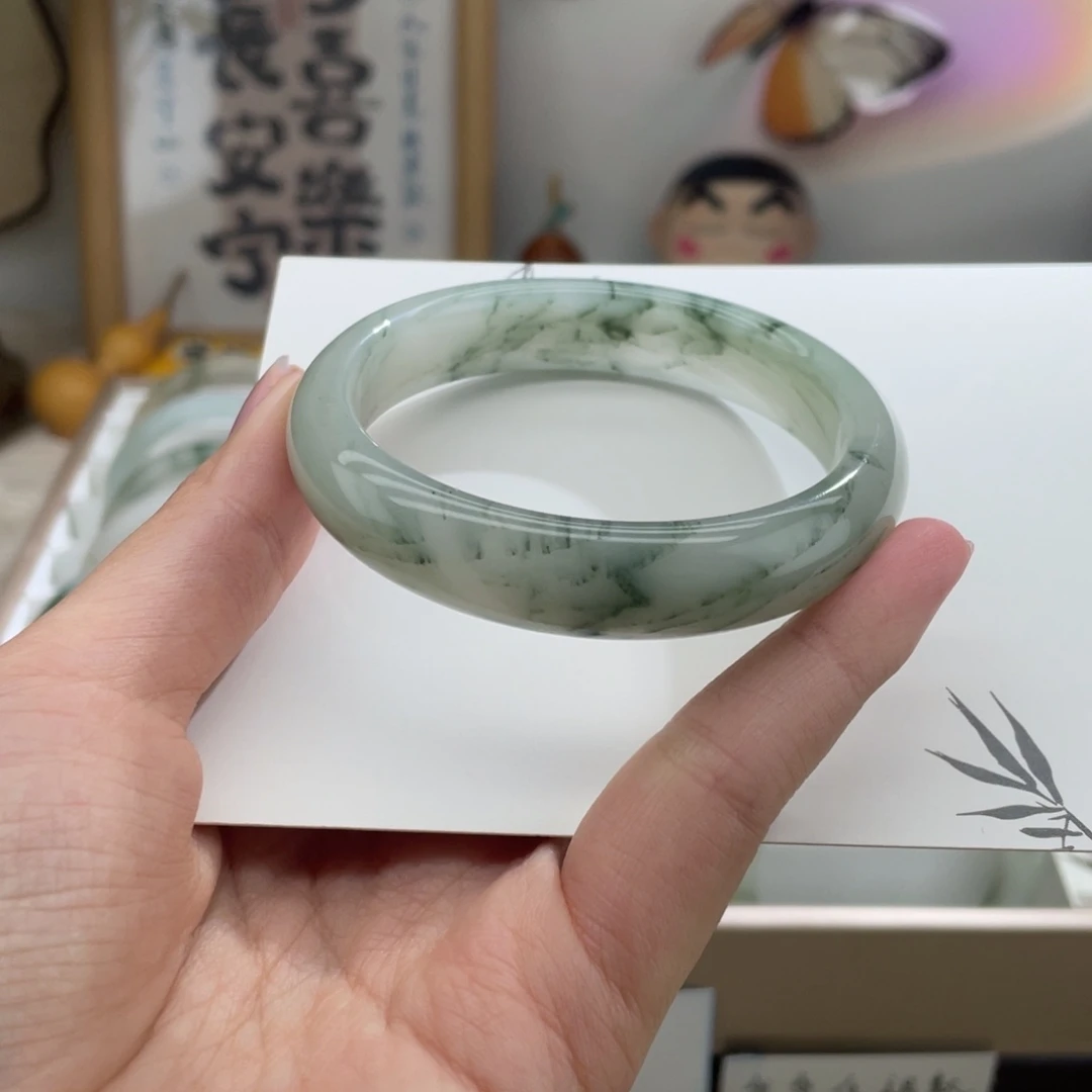 石英质玉（天山翠）未镶嵌手镯56.5圈口