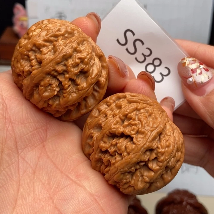 文玩核桃把件肉满大粗筋44