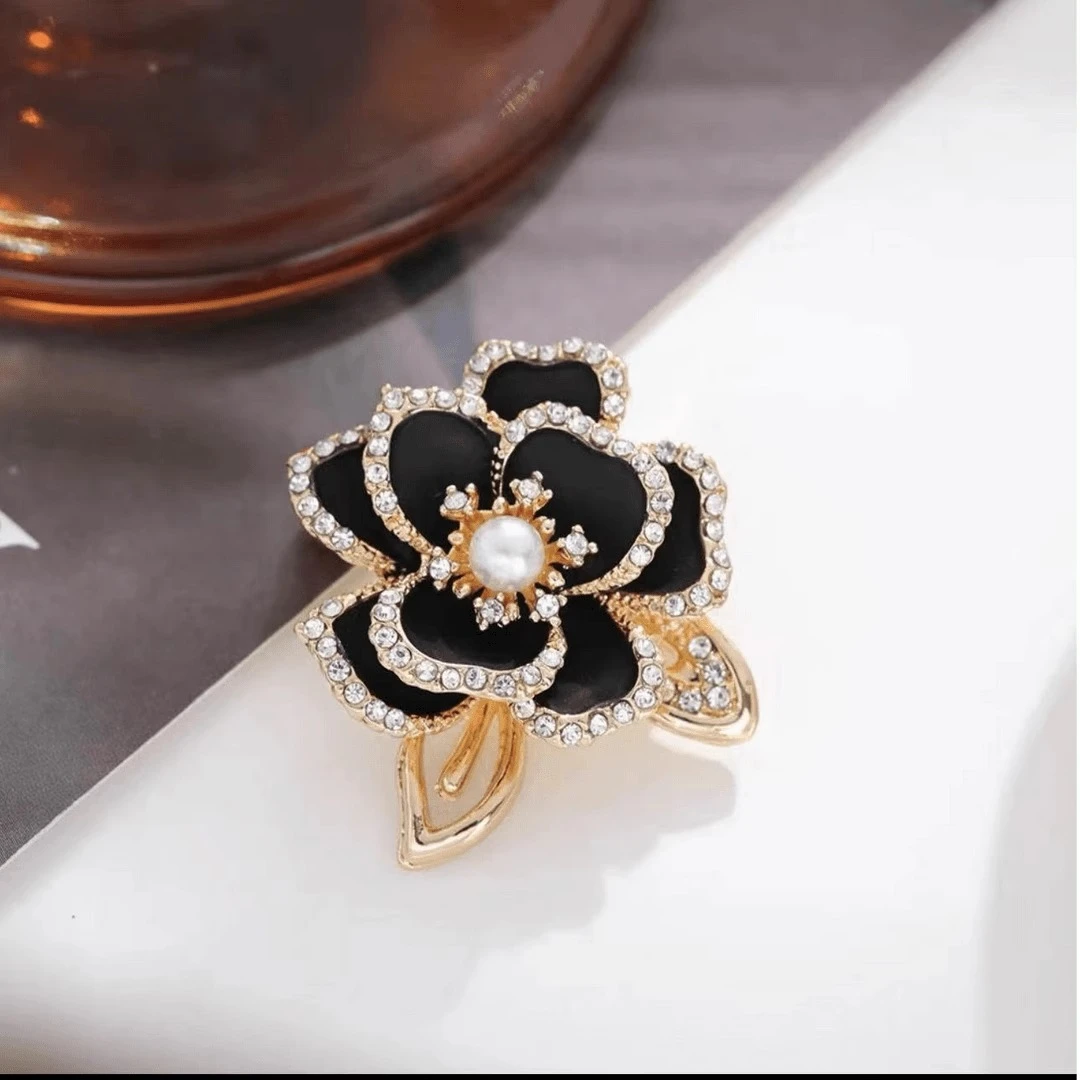 锌合金胸针 复古优雅小山茶花胸针百搭西装小香风高档胸花