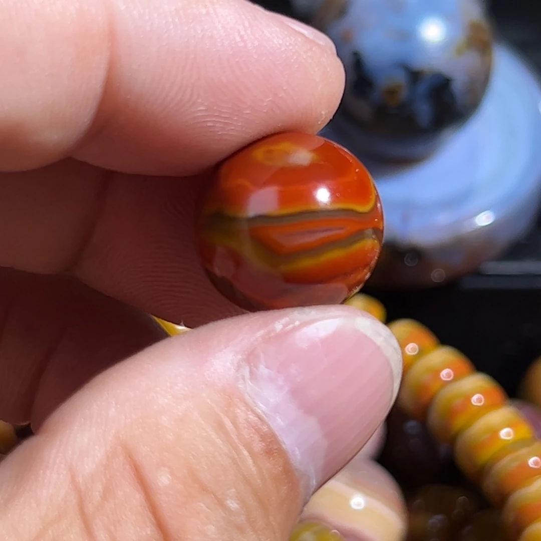 朋***下玛瑙/玉髓合金颈饰