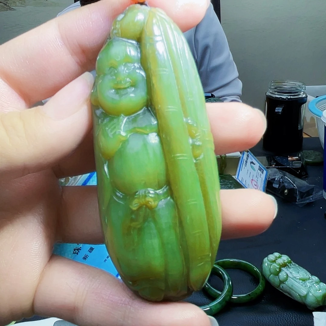 颈饰未镶嵌和田玉