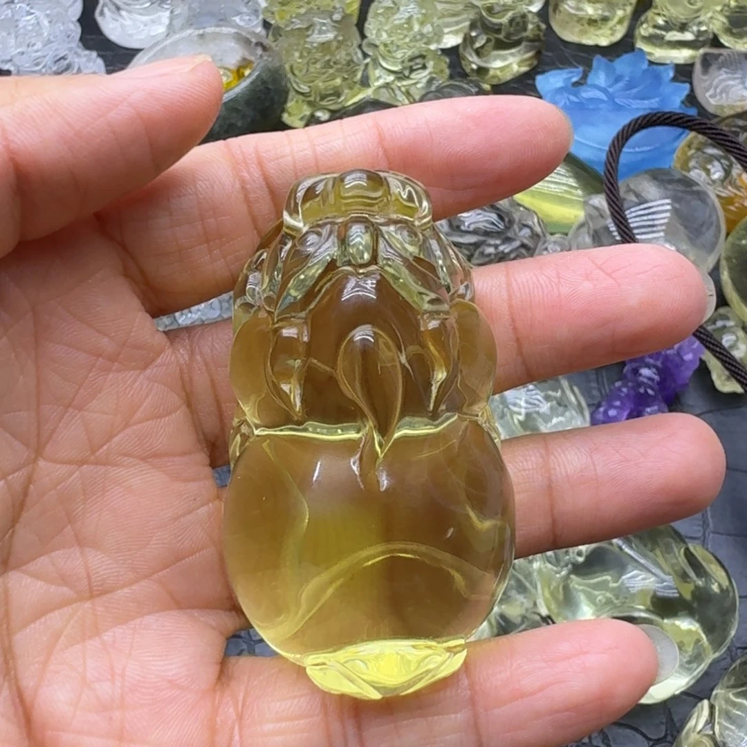 姑***久未镶嵌水晶珠宝半成品