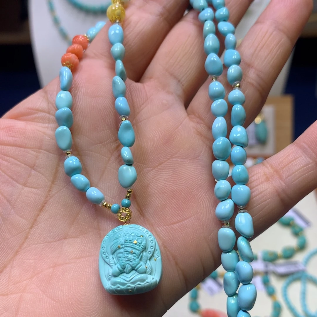 绿松石18K金镶嵌锁骨