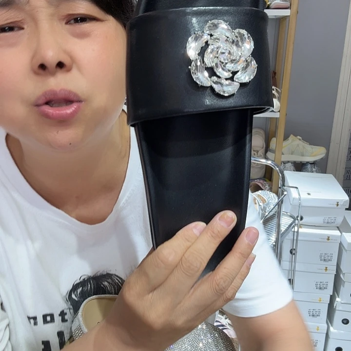 蒲***英包头凉鞋8808黑40黑