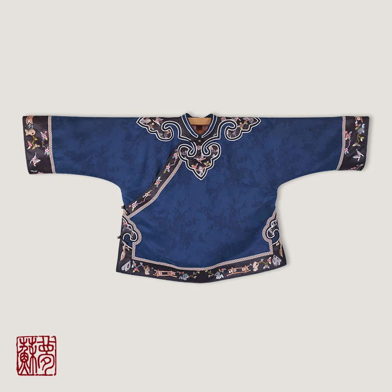 蘇夢【清梦】香云纱桃语满福黛蓝色手绣圆领斜襟上衣01031430