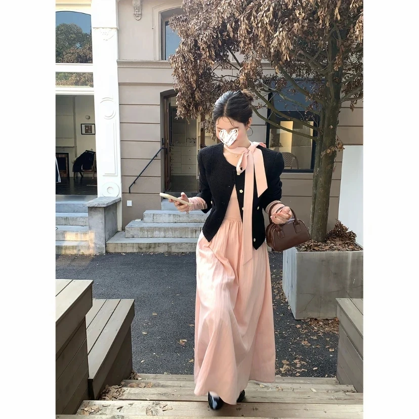 韩系两件套气质百搭法式小香风外套+温柔粉色系带领长袖连衣裙