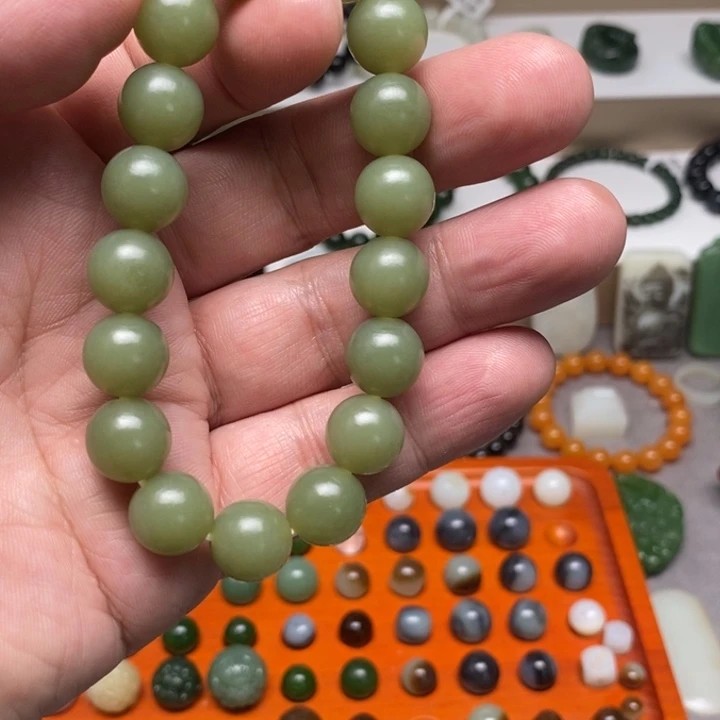 和田玉未镶嵌手链