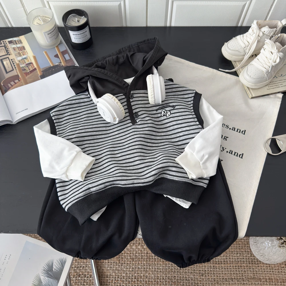 三件装儿童2025秋装新款儿童连帽马甲休闲韩版上衣打底裤子三件装