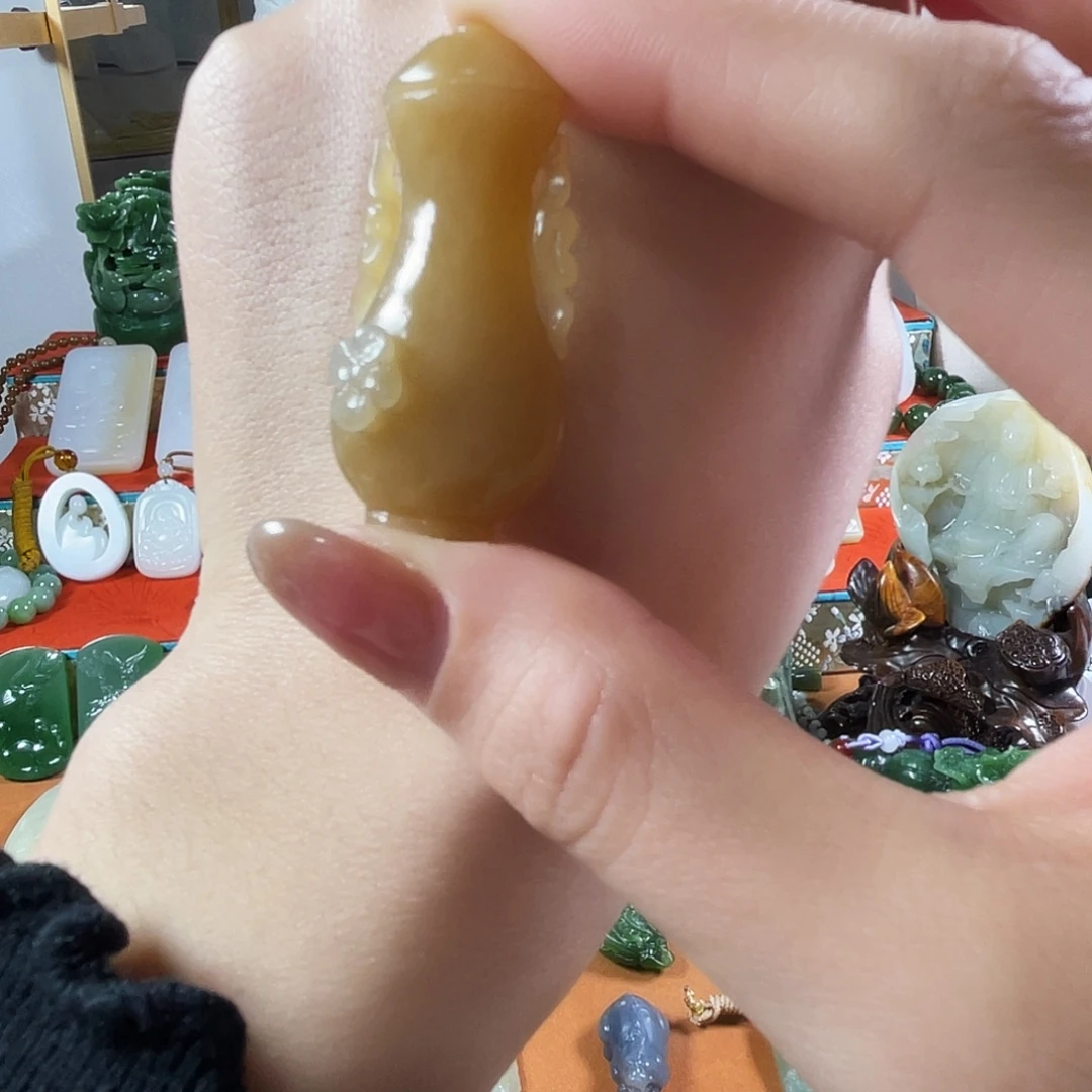 和田玉（糖玉）未镶嵌挂件