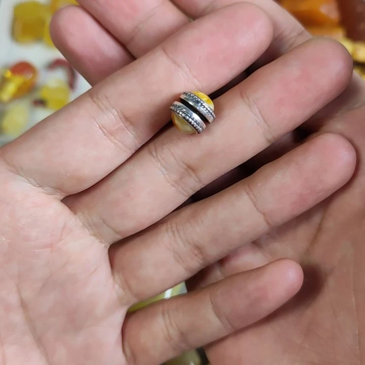 我***字未镶嵌琥珀裸石卡子