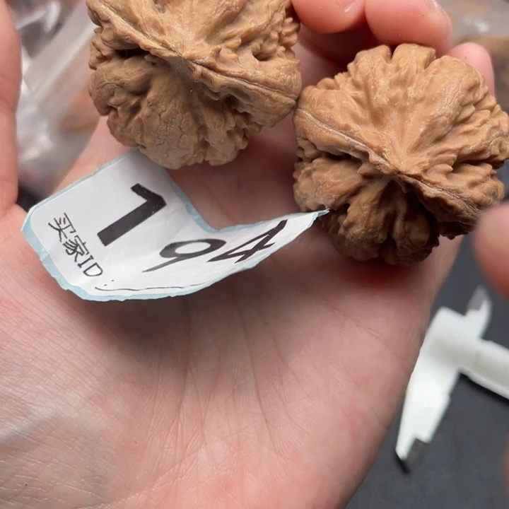 文玩核桃吊坠核桃