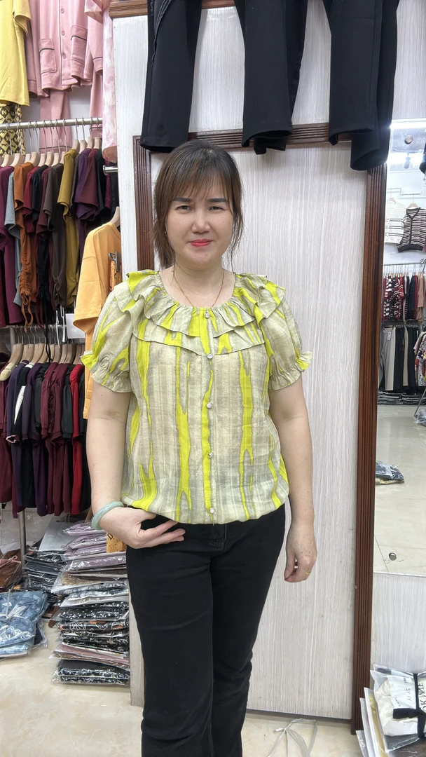 夏季时尚法式甜美荷叶边泡泡袖宽松设计感碎花衬衫25615