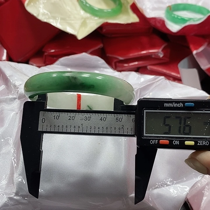 非金属64。