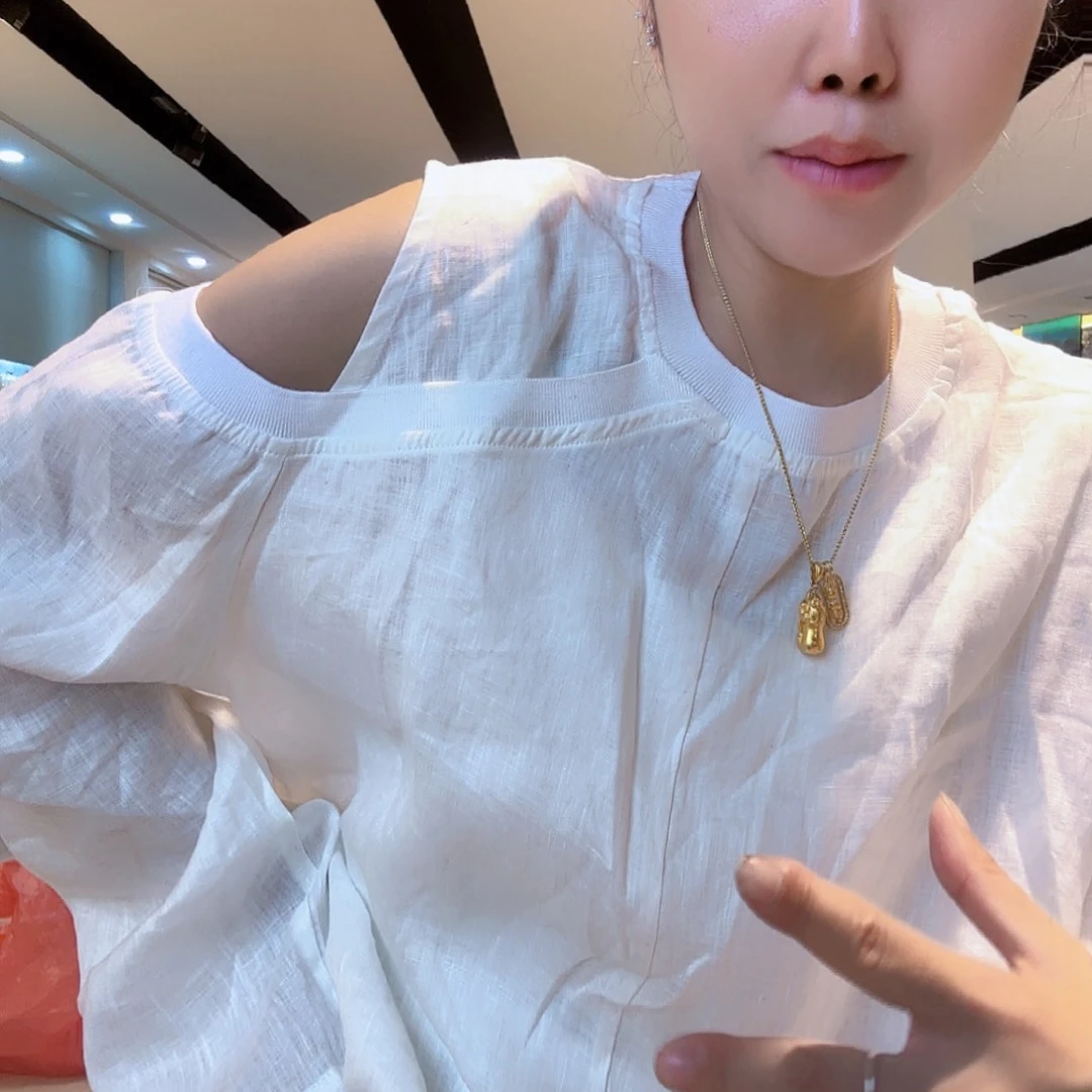 亚麻漏肩白色上衣