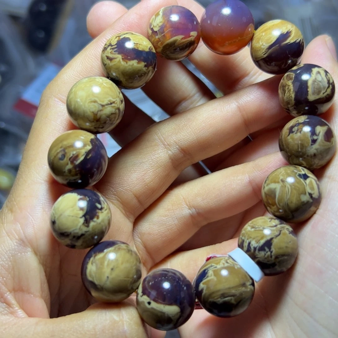 未镶嵌琥珀珠宝奇石331