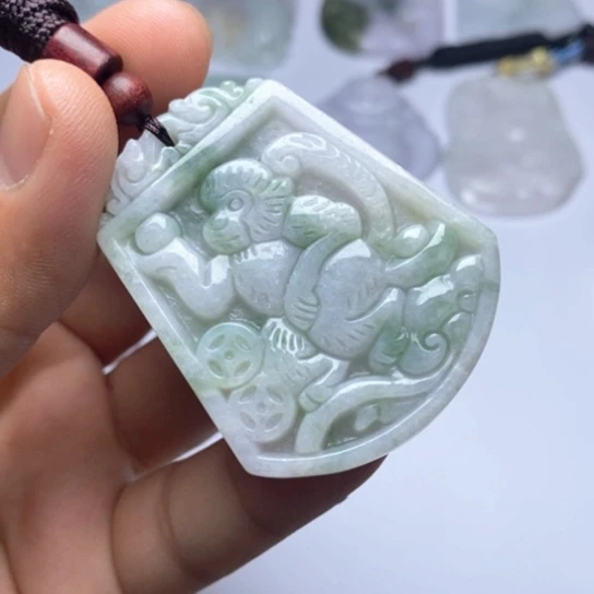 颈饰未镶嵌翡翠翡翠