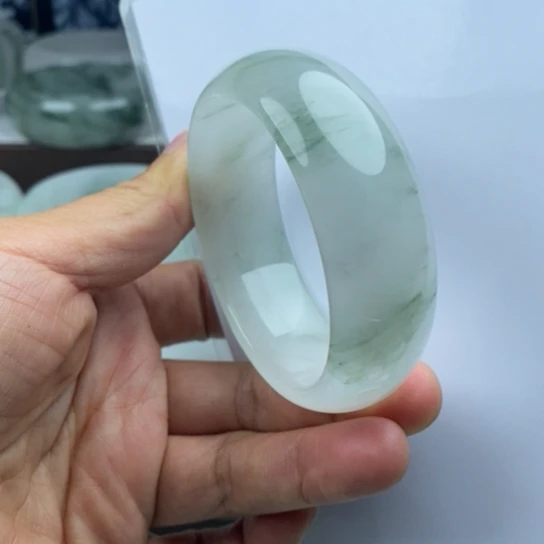 石英质玉（金丝玉）未镶嵌手镯