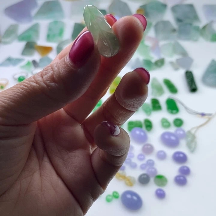 翡翠未镶嵌挂件天然翡翠